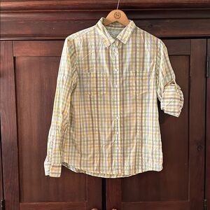 Gap women’s button down shirt
